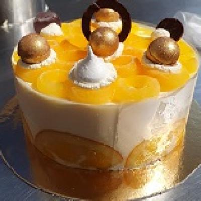 Orangenmousse Torte